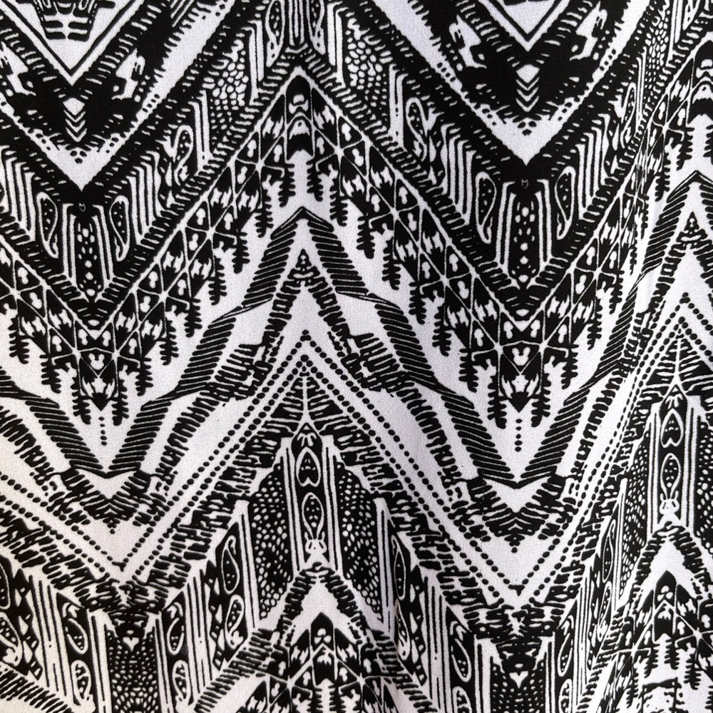 Tribal Print Blouse - Picture 4 of 5